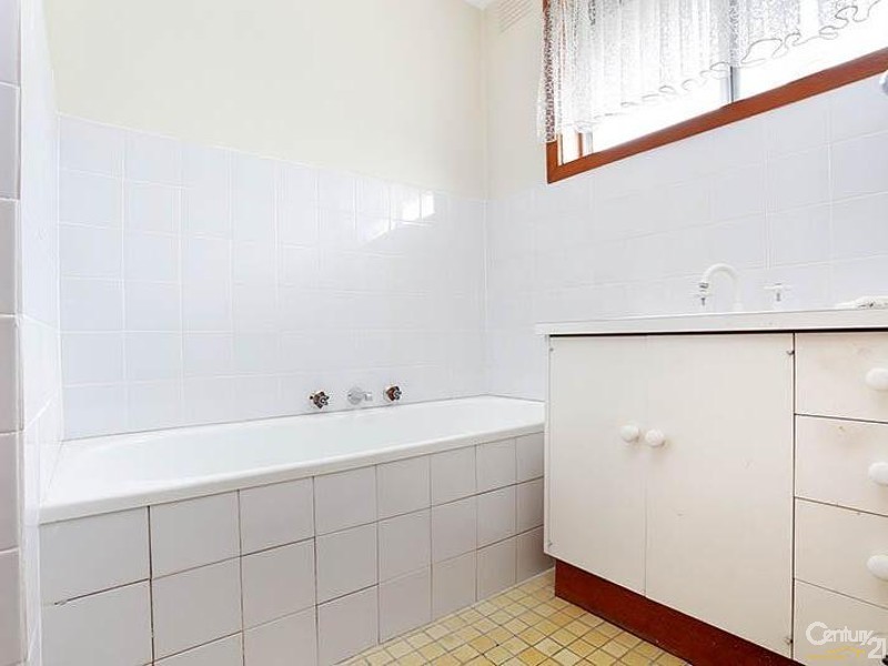 1/2 Prior Road, Noble Park VIC 3174