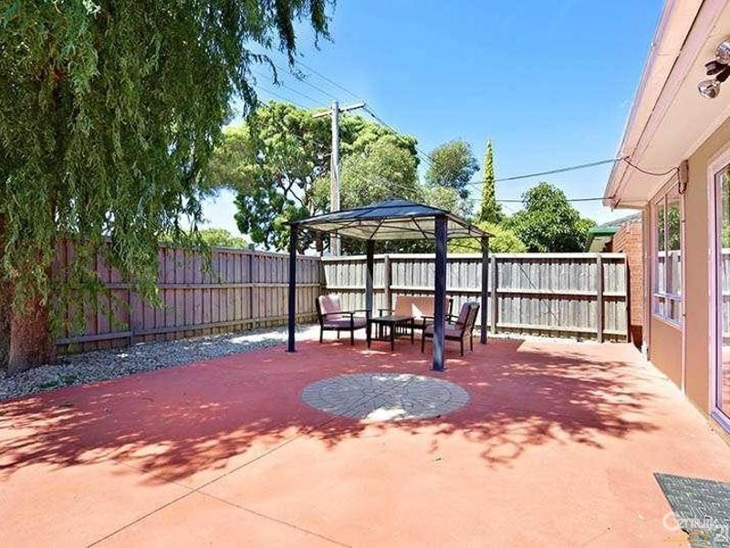 1/10 Kingswood Crescent, Noble Park North VIC 3174