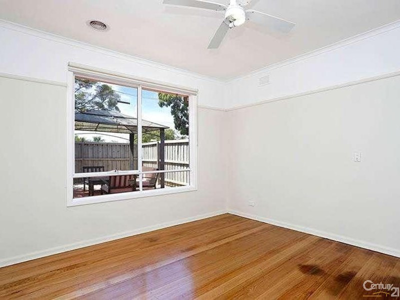 1/10 Kingswood Crescent, Noble Park North VIC 3174