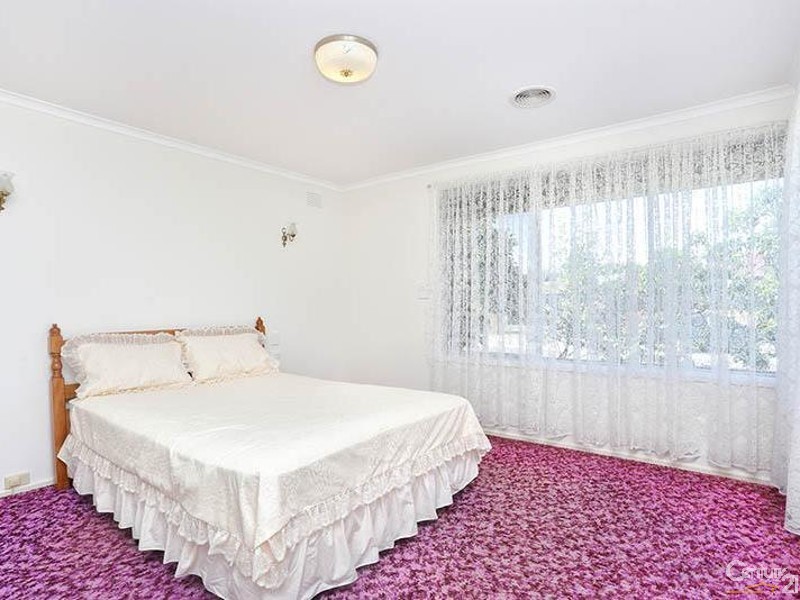 215 Buckley Street, Noble Park VIC 3174