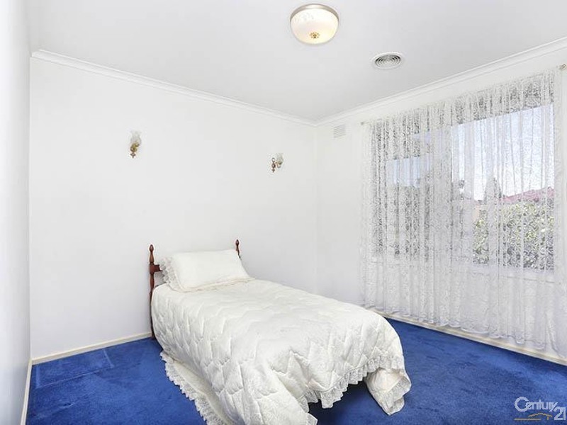 215 Buckley Street, Noble Park VIC 3174