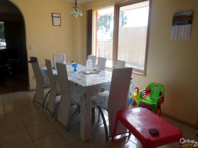 4 Simon Avenue, Noble Park VIC 3174