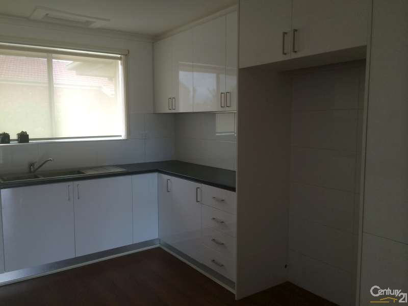 4/19 Leonard Avenue, Noble Park VIC 3174