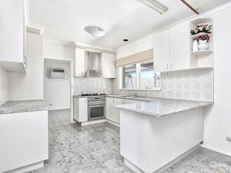 325 Gladstone Road, Dandenong North VIC 3175