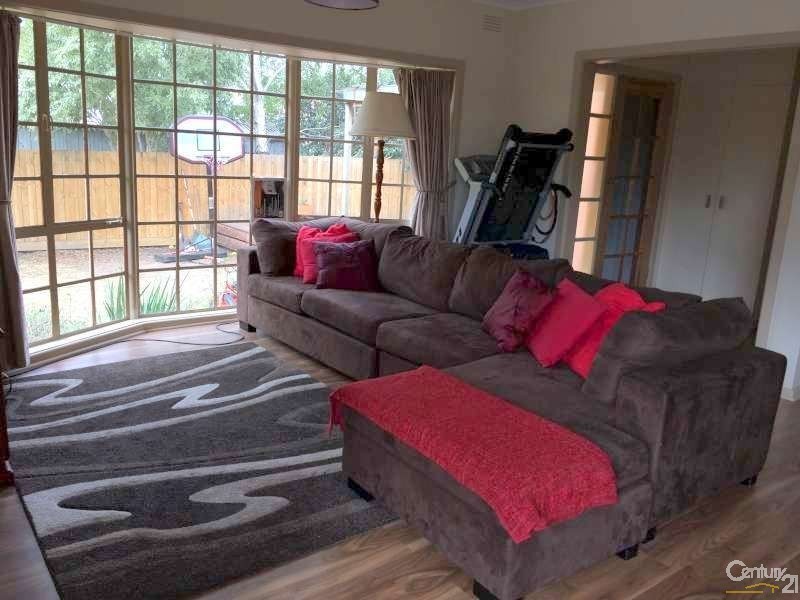 31 Hampton Drive, Hampton Park VIC 3976