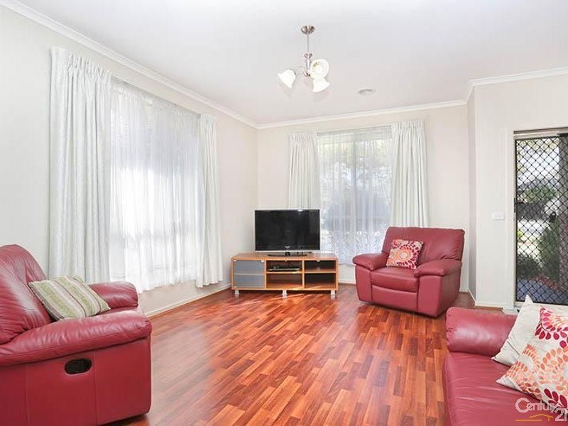 1/8a Dunblane Road, Noble Park VIC 3174