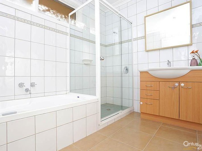 4 Albany Court, Noble Park North VIC 3174