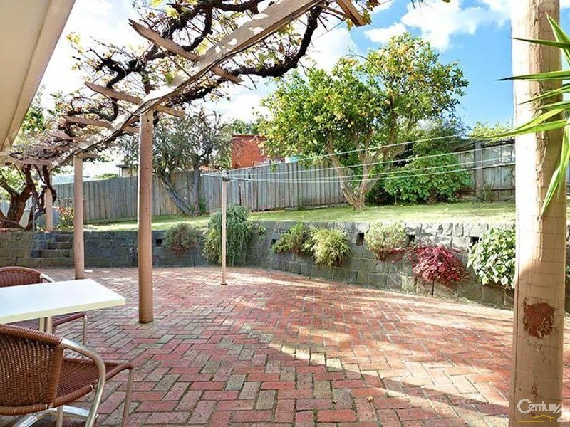 4 Albany Court, Noble Park North VIC 3174