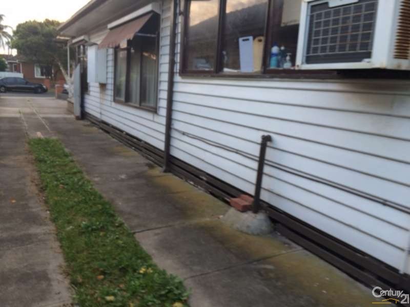 15 Elm Grove, Springvale VIC 3171