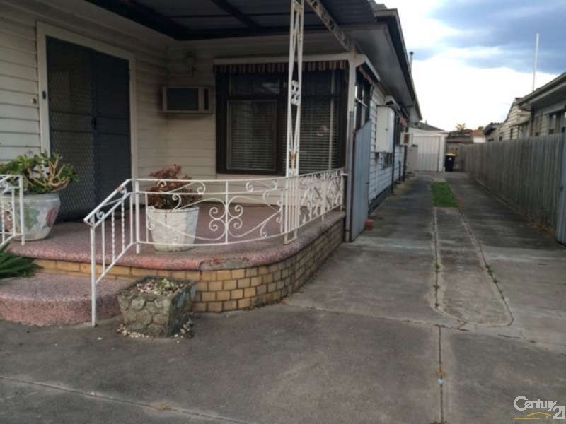 15 Elm Grove, Springvale VIC 3171
