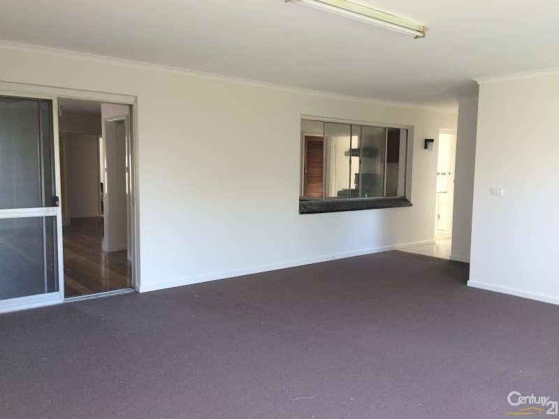 11 Carpenter Street, Noble Park VIC 3174