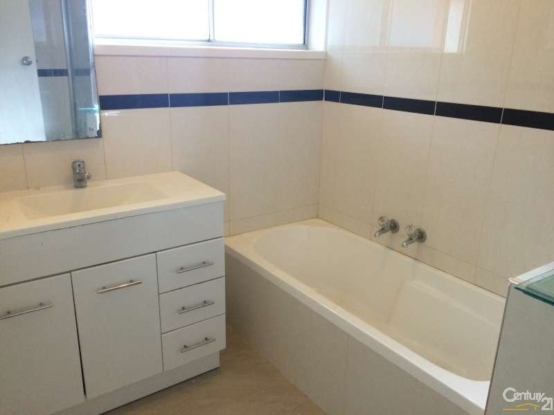 11 Carpenter Street, Noble Park VIC 3174