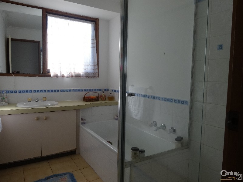 1 Greenleaf Court, Keysborough VIC 3173