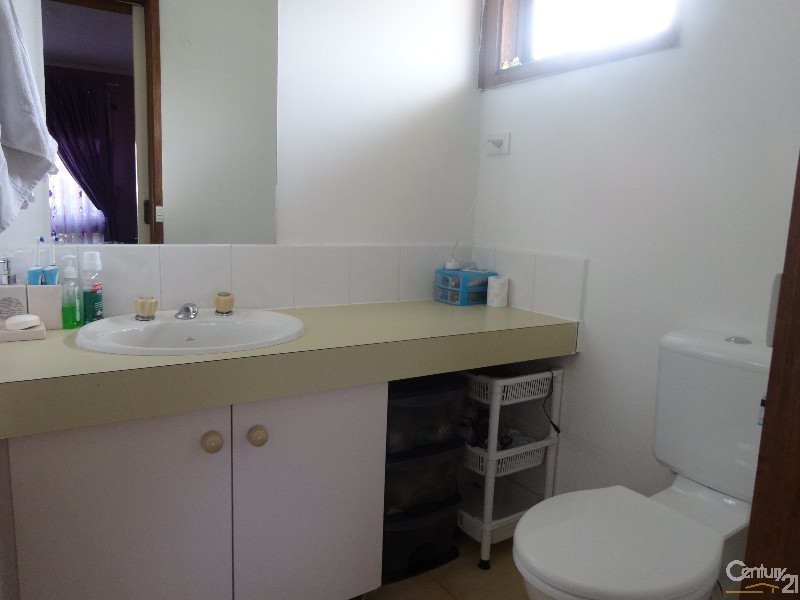 1 Greenleaf Court, Keysborough VIC 3173