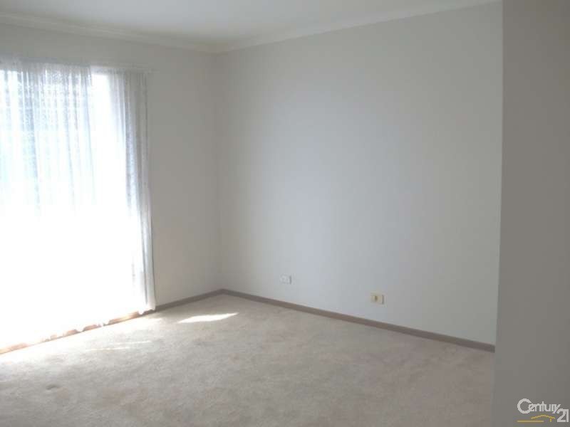 1/23 Parkview Close, Dandenong VIC 3175