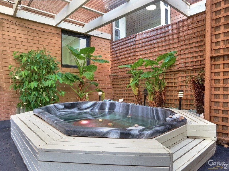 23 Suffolk Road, Dandenong North VIC 3175
