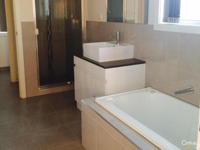 2/26 Woodlee Street, Dandenong VIC 3175