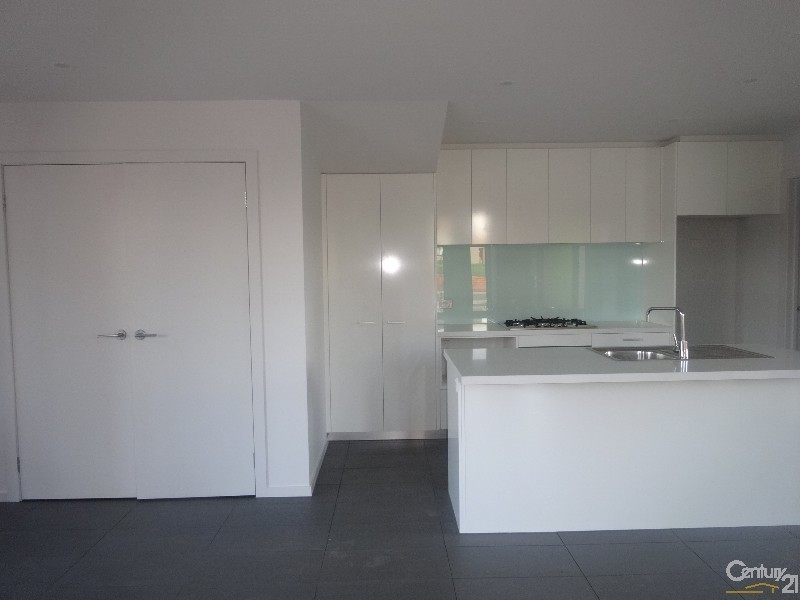 84 City Vista Circuit, Cranbourne West VIC 3977