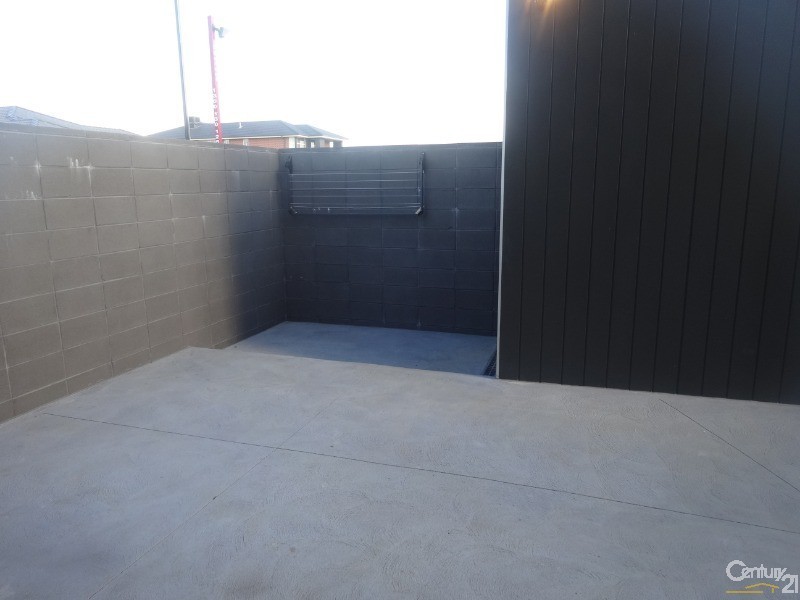 84 City Vista Circuit, Cranbourne West VIC 3977