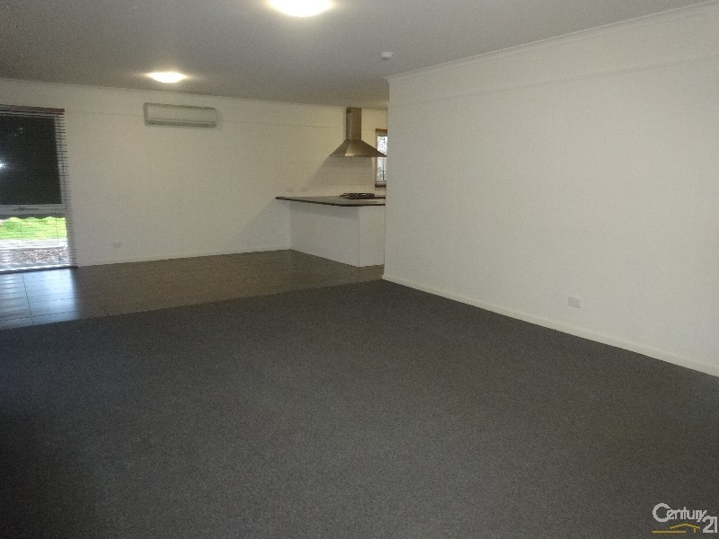 8 Doveton Avenue, Eumemmerring VIC 3177