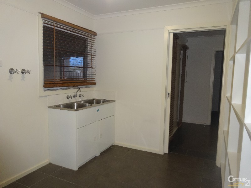 8 Doveton Avenue, Eumemmerring VIC 3177