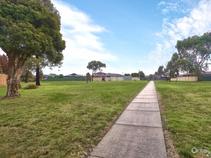 321 Gladstone Road, Dandenong North VIC 3175