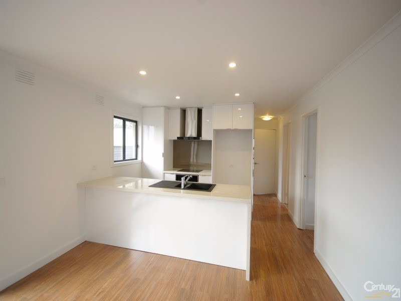 3 Lachlan Drive, Endeavour Hills VIC 3802