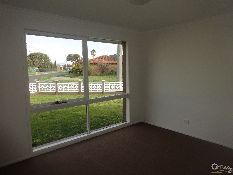 1 Greenleaf Court, Keysborough VIC 3173