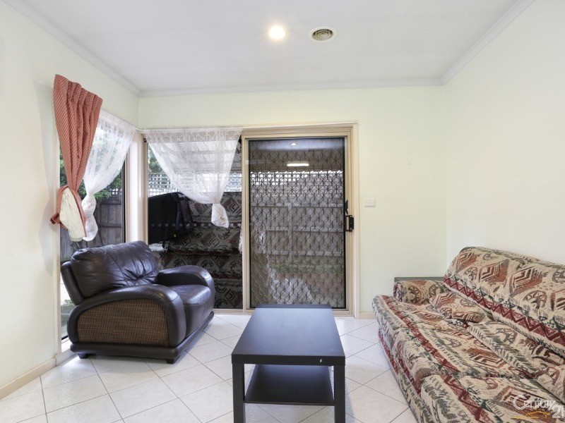 2/443 Police Road, Mulgrave VIC 3170