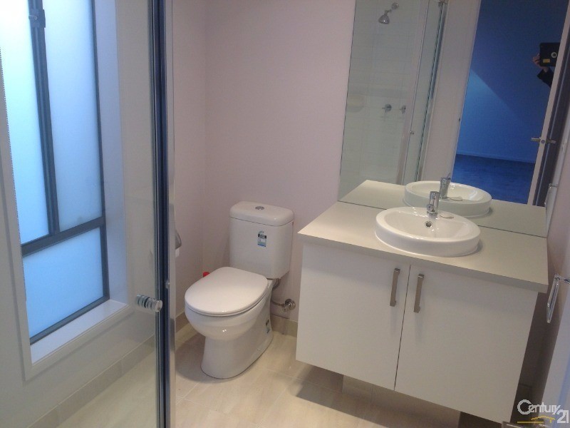 9 Shelburn Way, Cranbourne East VIC 3977