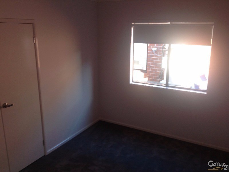 9 Shelburn Way, Cranbourne East VIC 3977