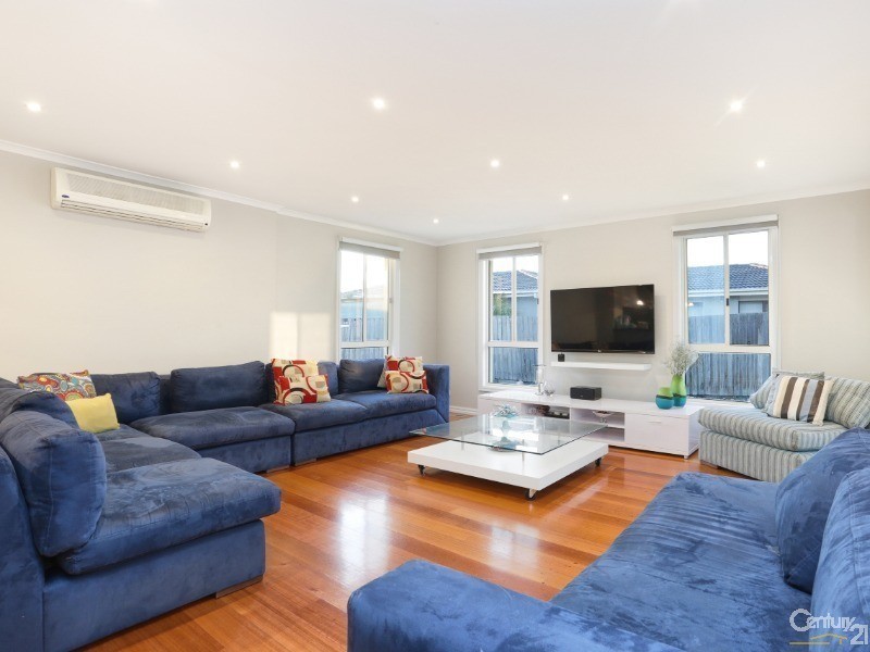 33 Templewood Ave, Noble Park North VIC 3174