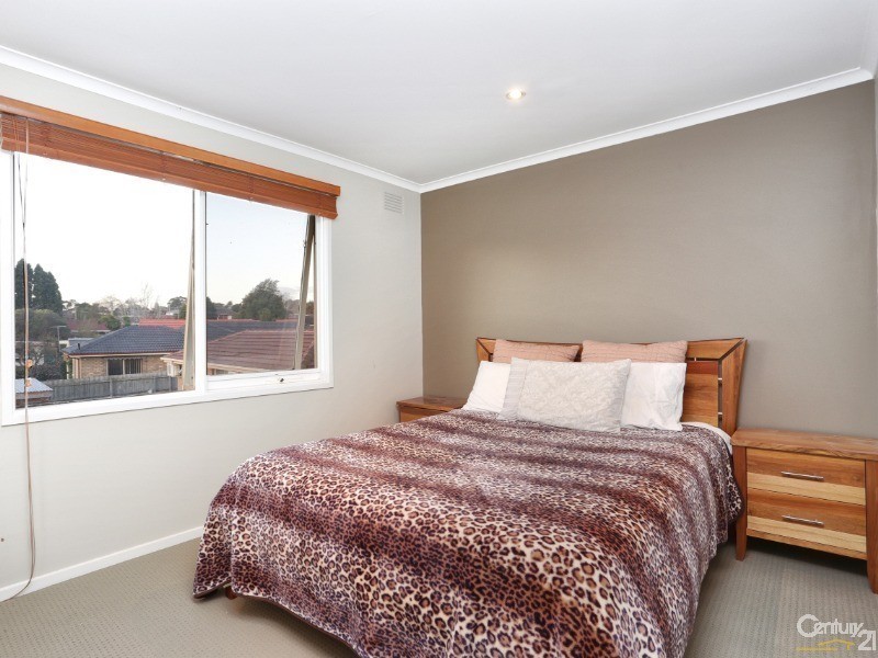 33 Templewood Ave, Noble Park North VIC 3174