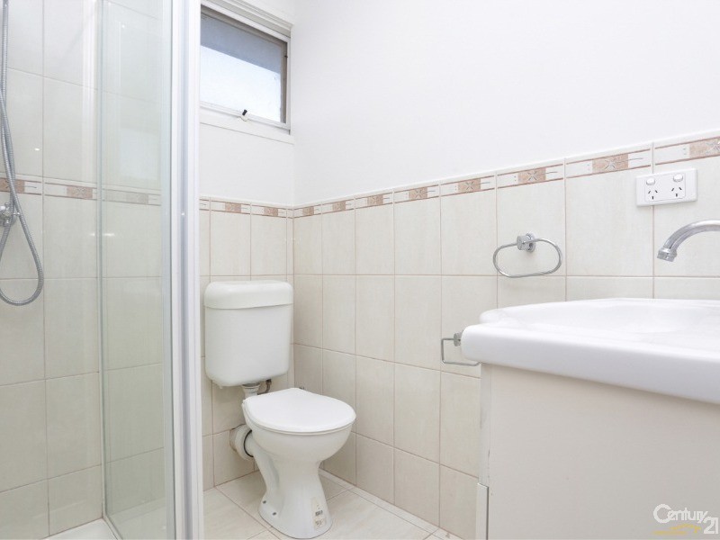 33 Templewood Ave, Noble Park North VIC 3174