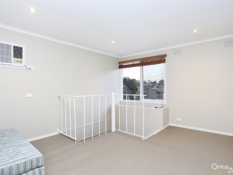 33 Templewood Ave, Noble Park North VIC 3174