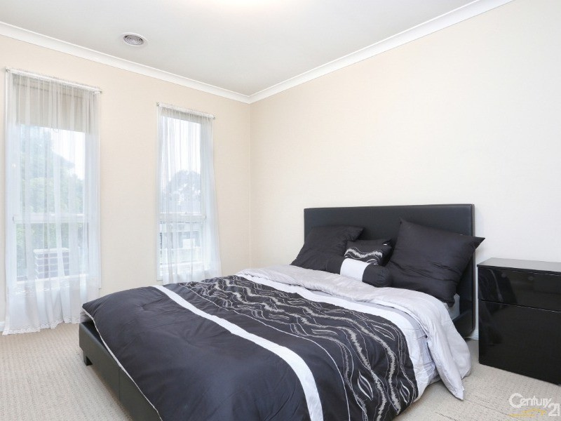 2/18 Namur Street, Noble Park VIC 3174