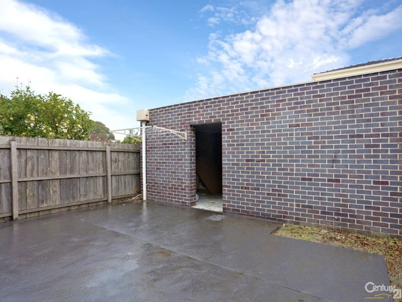 2/18 Namur Street, Noble Park VIC 3174