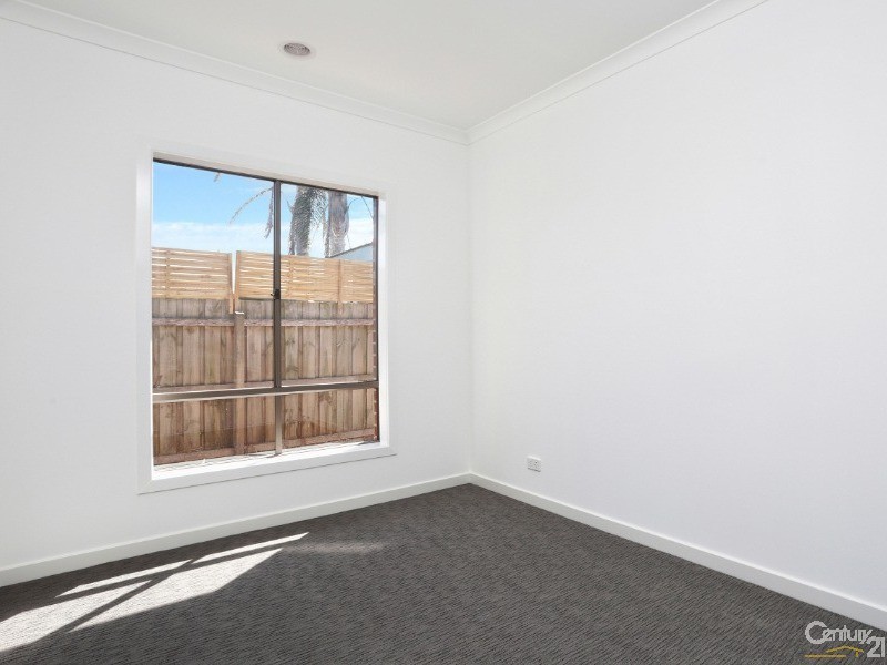 2/16 Eumemmerring Drive, Eumemmerring VIC 3177