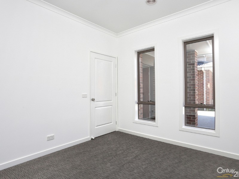 2/16 Eumemmerring Drive, Eumemmerring VIC 3177