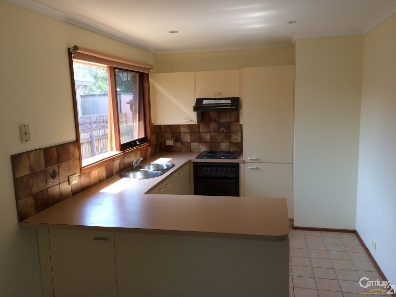 1/12 Neville Avenue, Seaford VIC 3198
