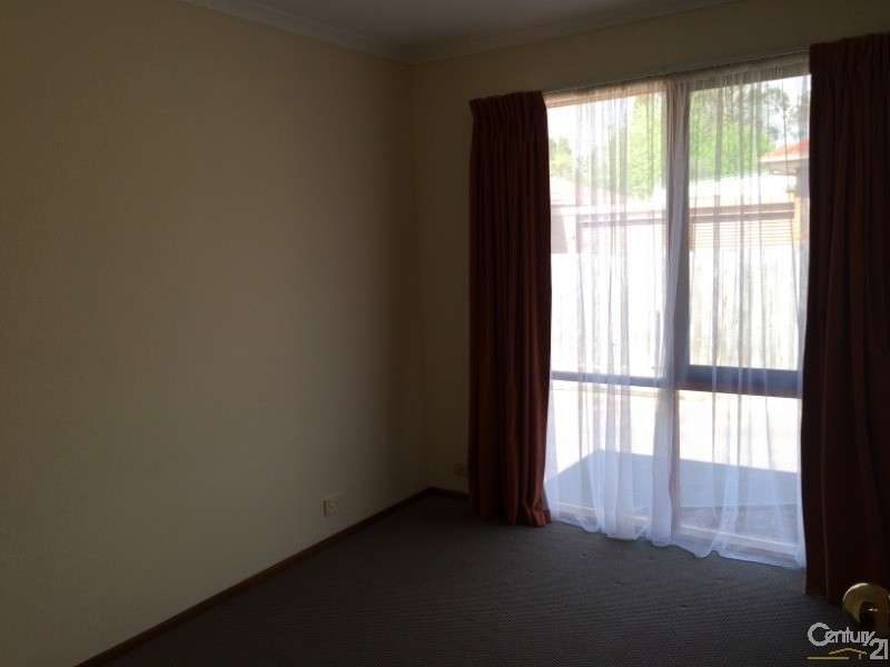1/12 Neville Avenue, Seaford VIC 3198