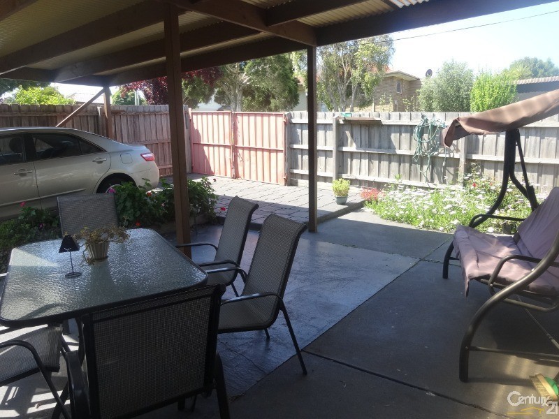 15 Coolavin Road, Noble Park North VIC 3174