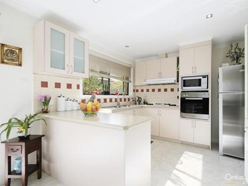 6 Dawson Court, Noble Park North VIC 3174