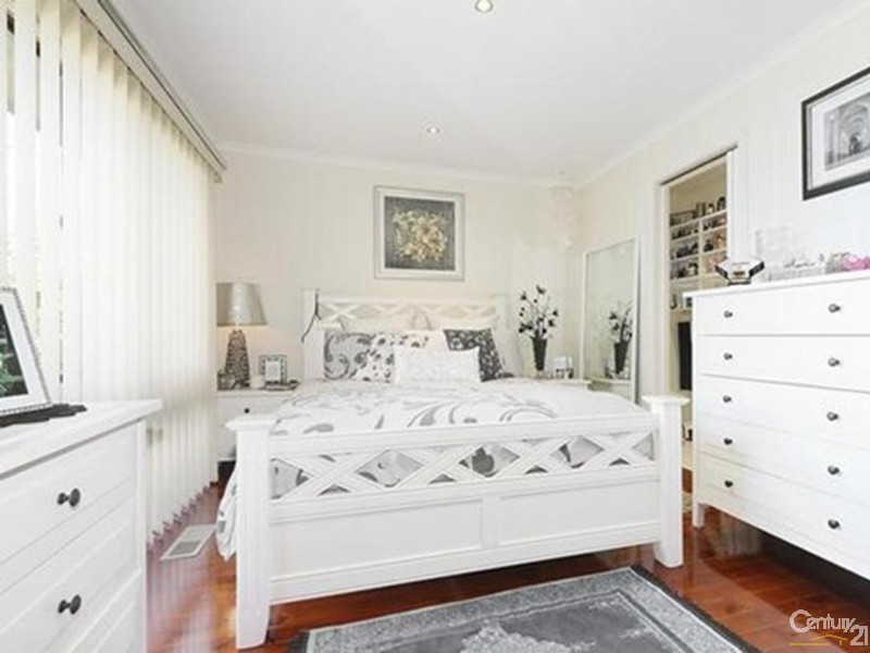 6 Dawson Court, Noble Park North VIC 3174