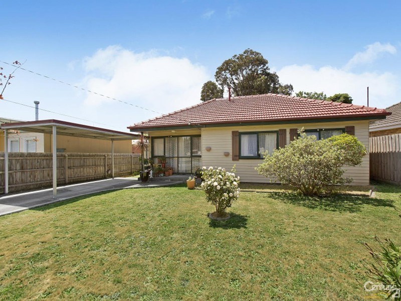11 Koonalda Grove, Dandenong North VIC 3175