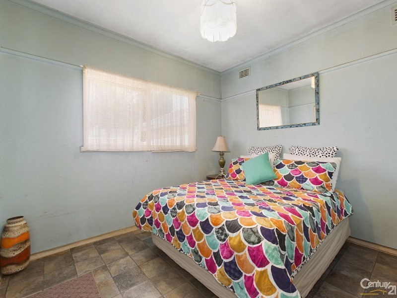 11 Koonalda Grove, Dandenong North VIC 3175