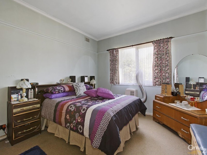 11 Koonalda Grove, Dandenong North VIC 3175