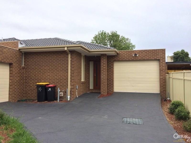 2/8 Scullin Street, Dandenong North VIC 3175