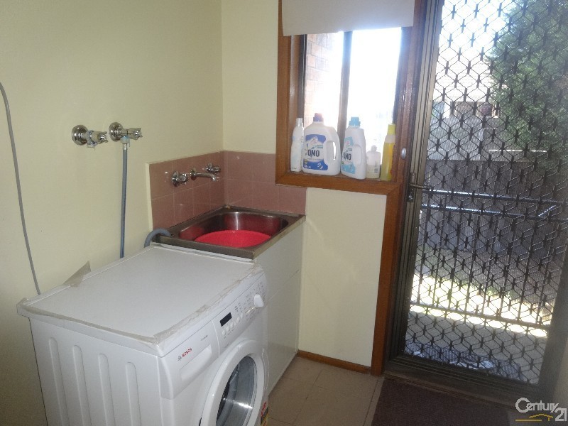 1/3 Lesley Grove, Noble Park VIC 3174