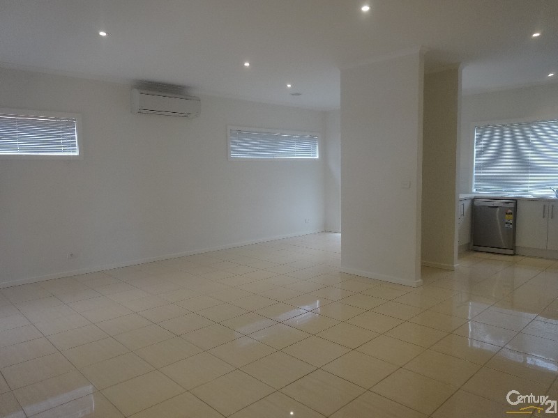 35 Mollison Street, Dandenong North VIC 3175